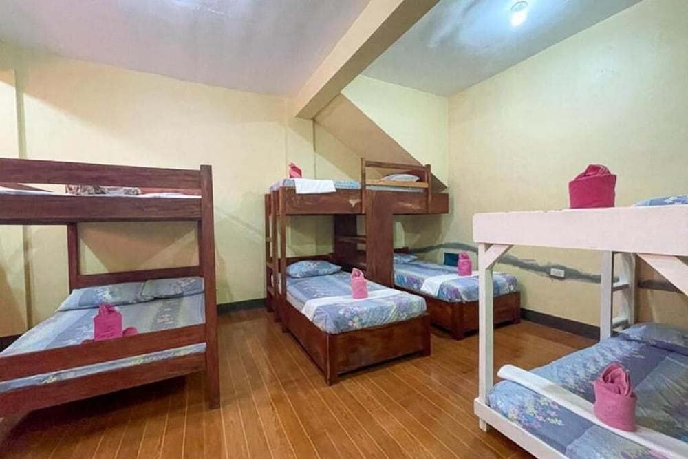 Barkada Room for 9 pax