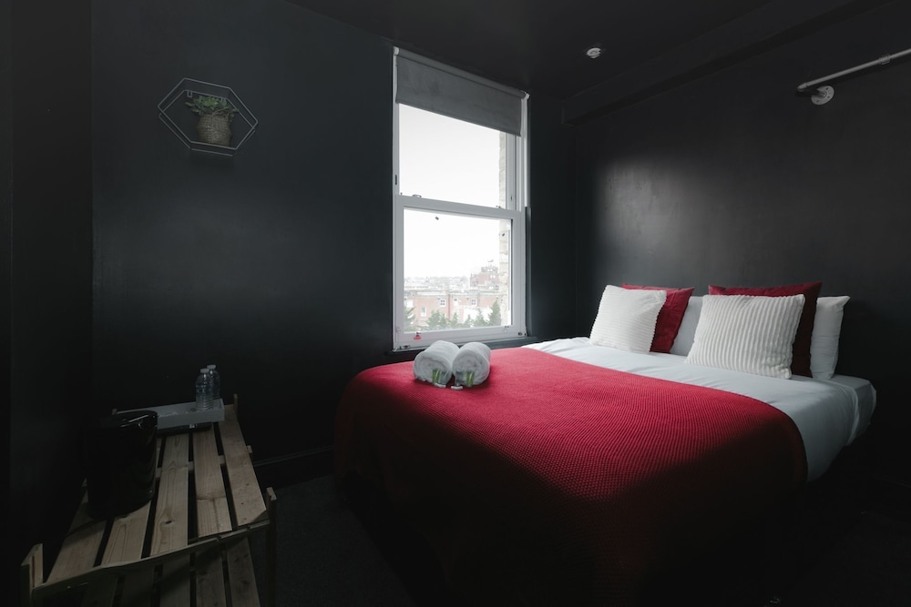 Double Room, Ensuite (Compact) photo 2