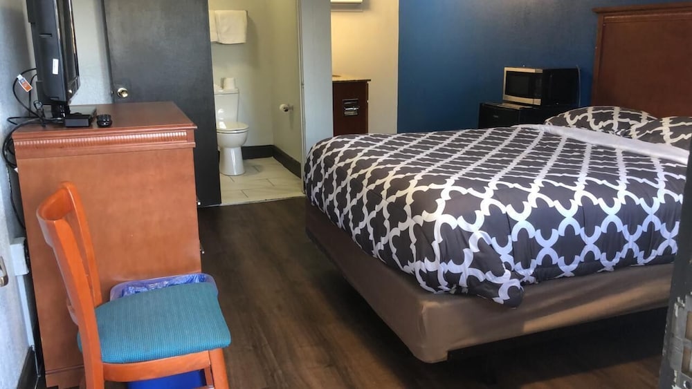 Room, 1 Queen Bed photo 2