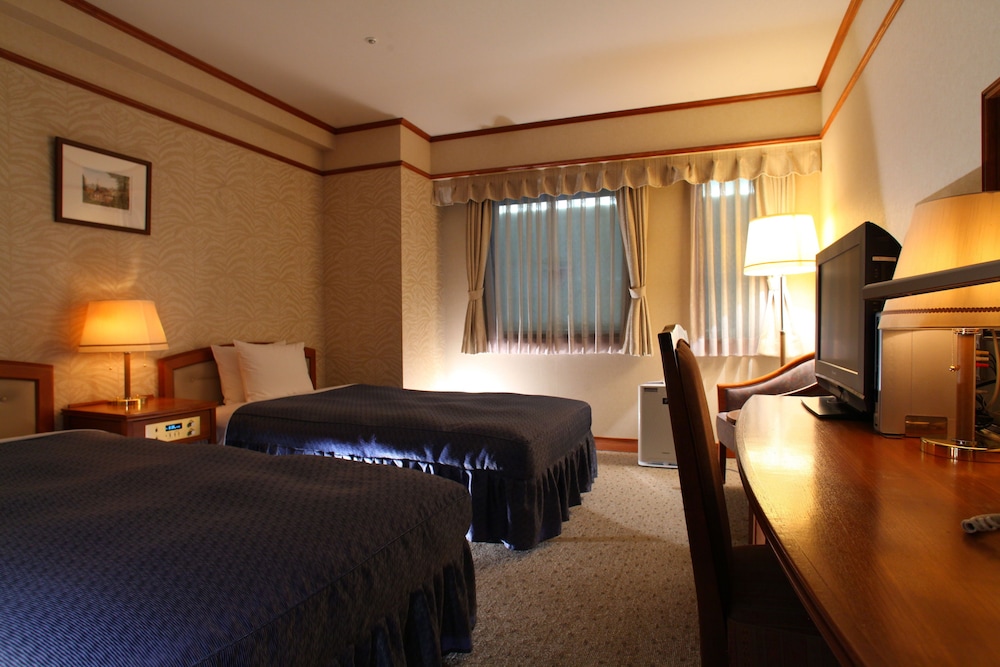 Twin Room, 2 Semi-double Beds, City View, South Side, Non Smoking photo 3