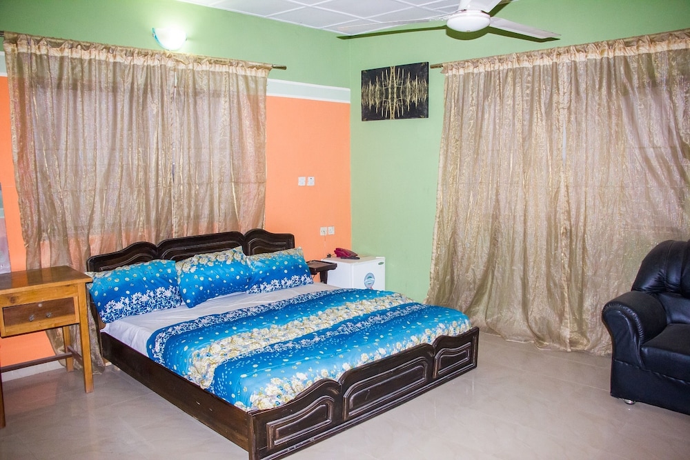 Standard Room photo 3