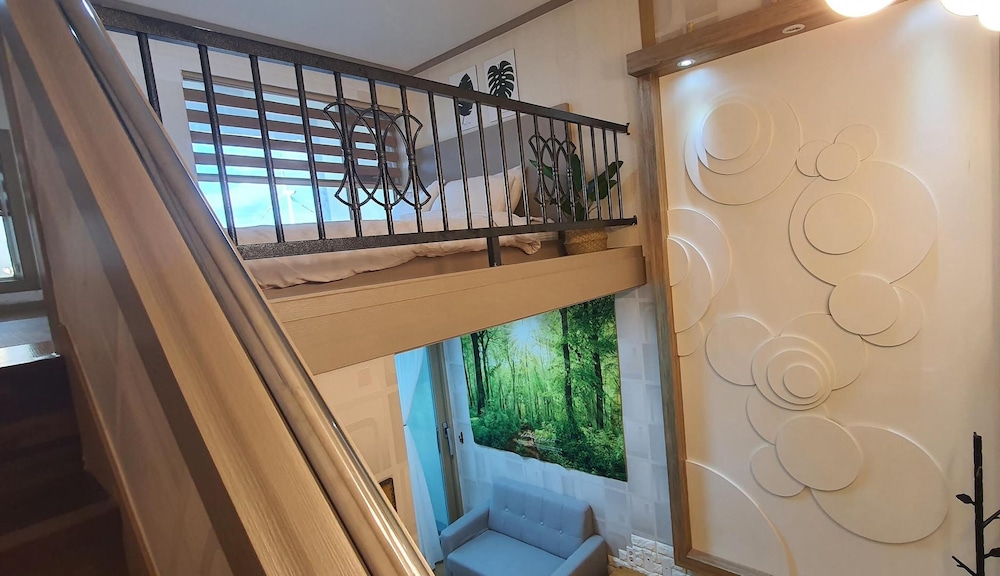 Basic Room, 1 Bedroom (Antique Room 204 (Ocean View/Spa)) - Photo 5