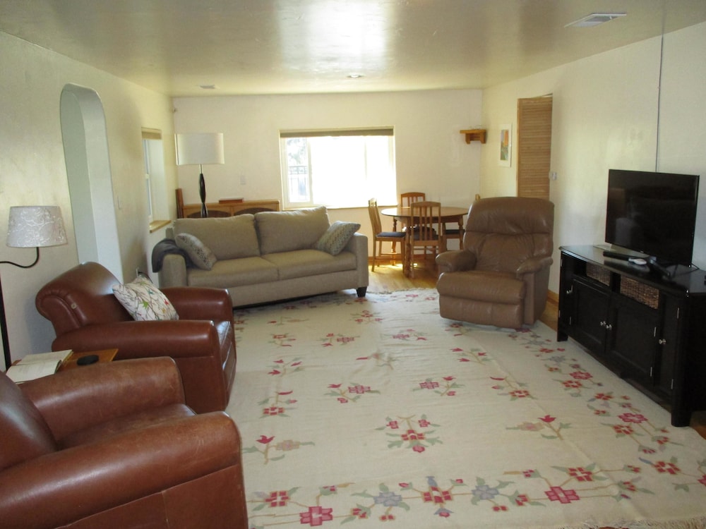 Comfort House, 3 Bedrooms, Mountainside photo 2