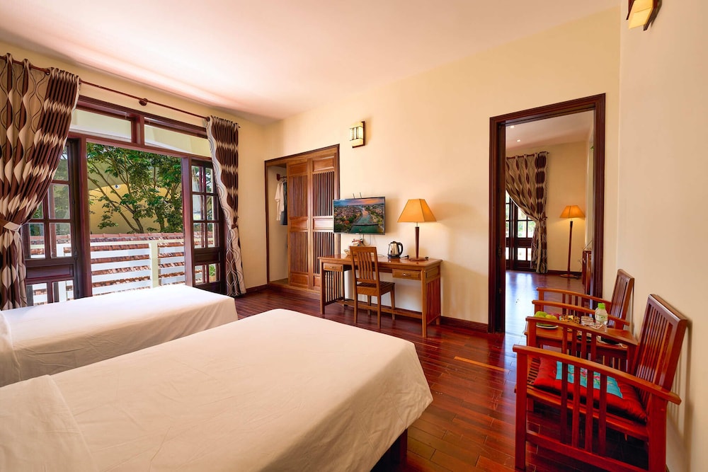 Standard Double or Twin Room photo 3