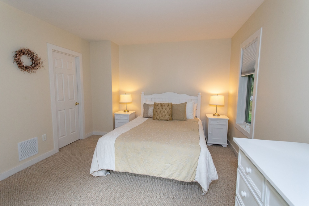 Three Bedroom Resort Home 646A photo 3