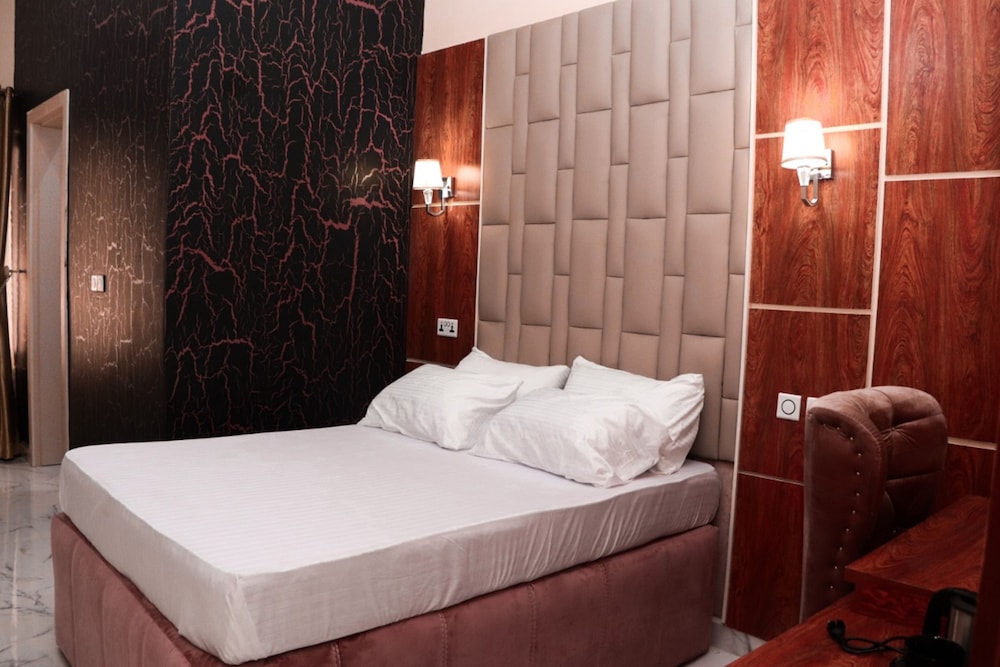 Premium Penthouse photo 2
