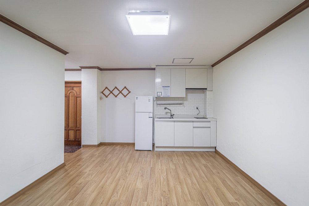 P03) Pension Room for 5 people (Kitchenette) photo 3
