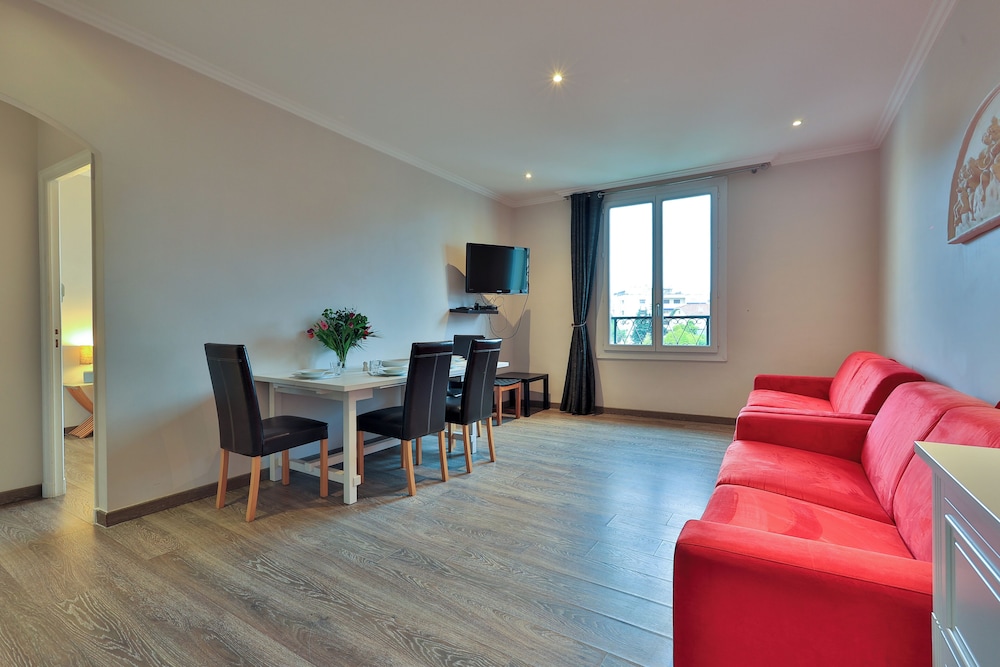 Apartment - Photo 1