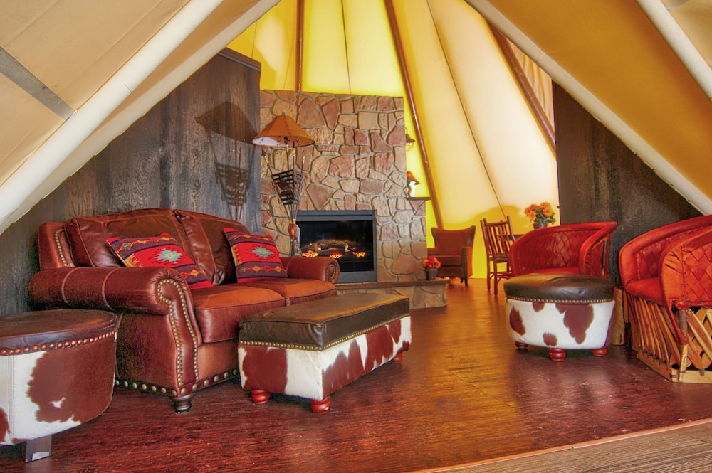 Room (Teepee)