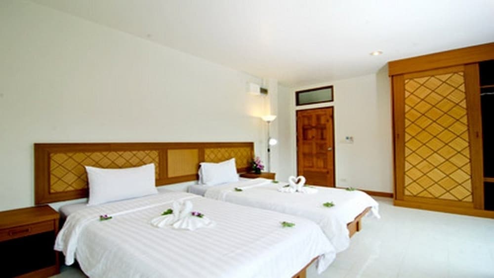 Standard Double Room, No Windows - Photo 9
