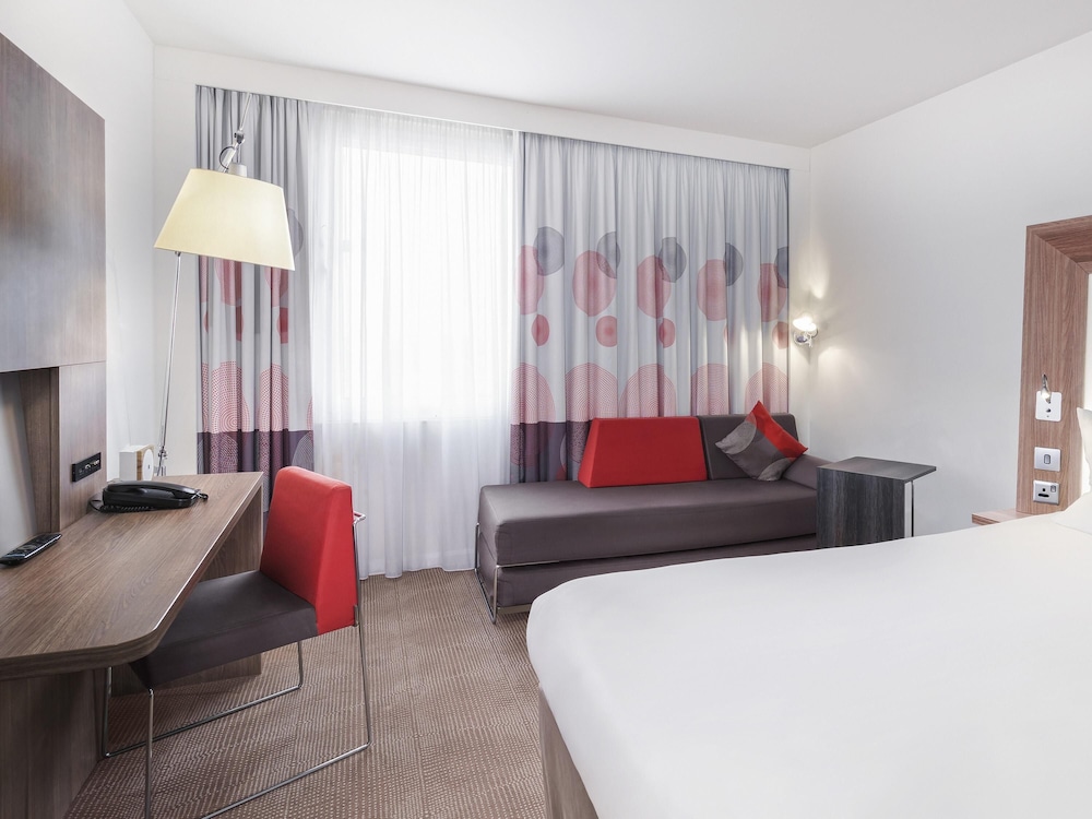 Room, 1 Queen Bed, Accessible photo 2