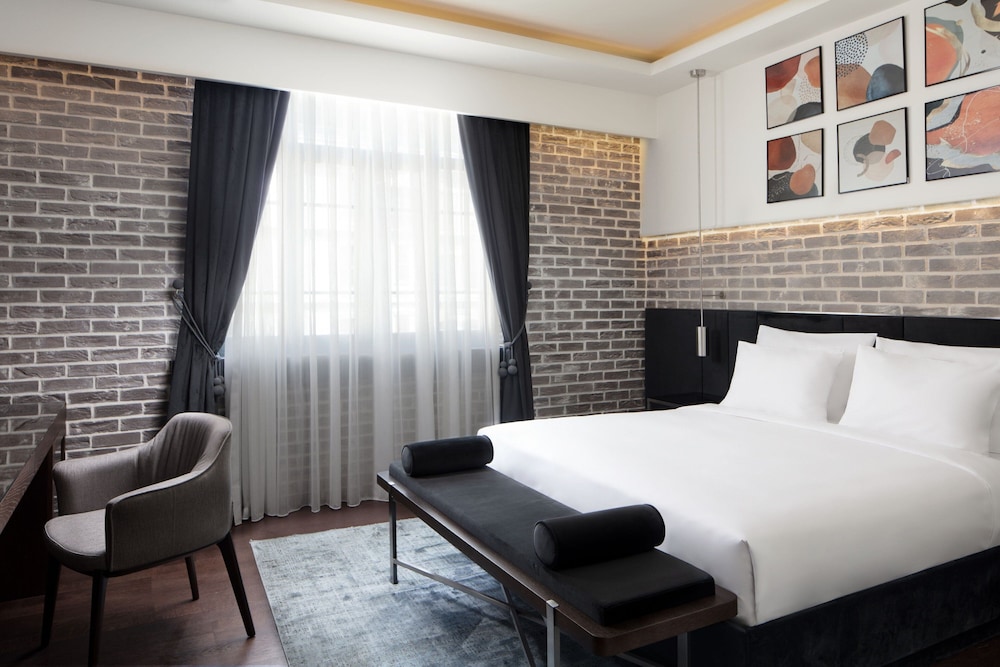 Deluxe Room, 1 King Bed