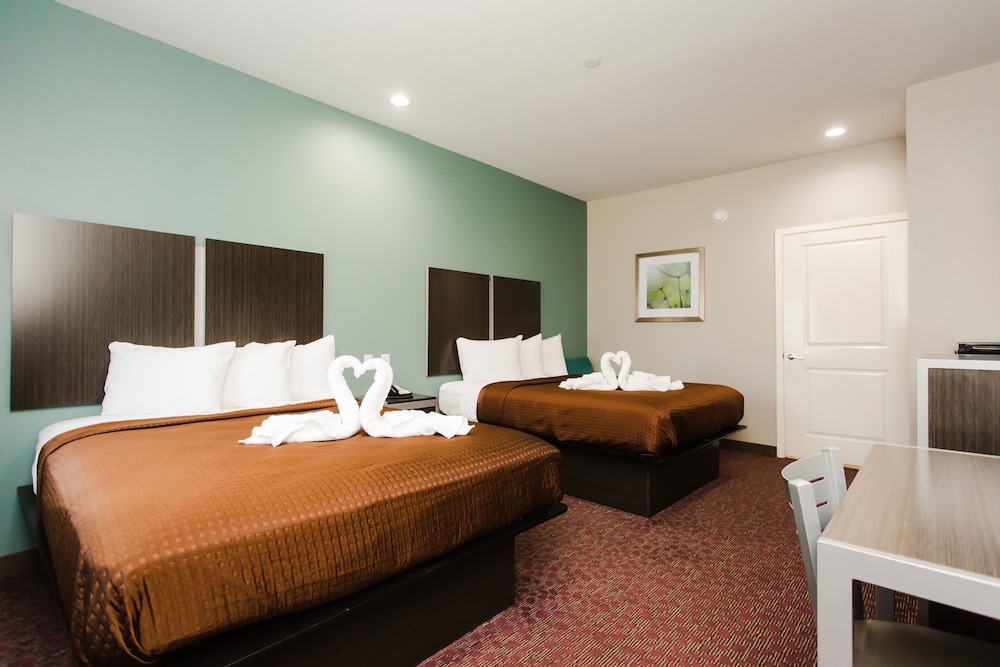 Standard Double Room, 2 Queen Beds, Smoking photo 2