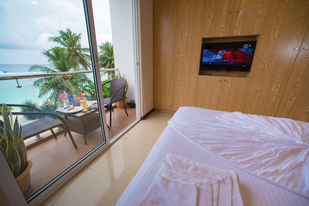 Deluxe Double Room, Sea Facing photo 3