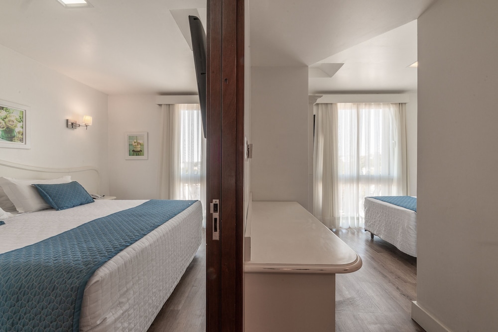 Luxury Triple Room