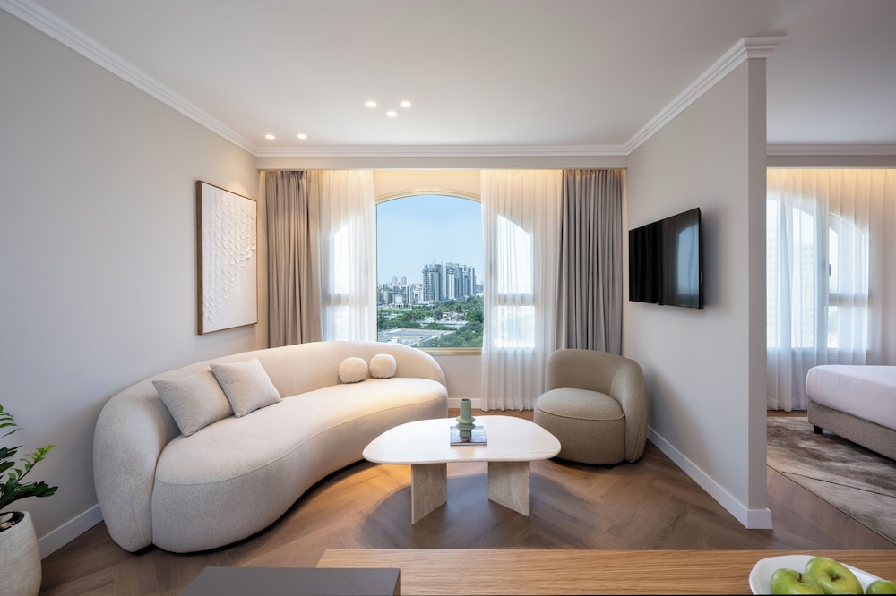 Executive Studio Suite