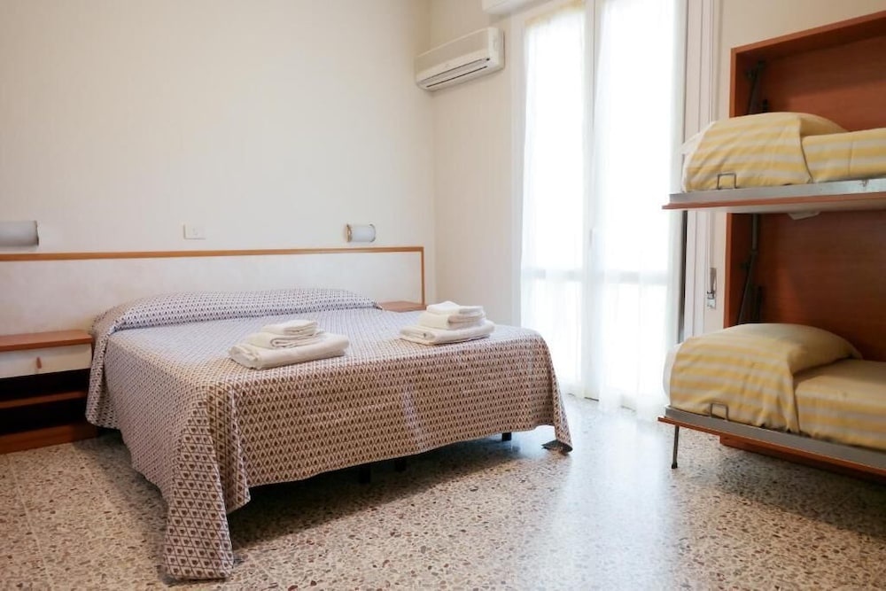 Comfort Quadruple Room, Balcony