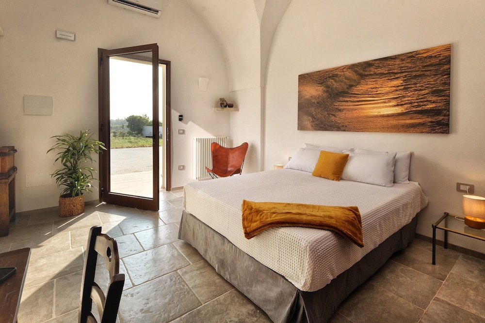 Deluxe Double Room, Non Smoking, Pool View