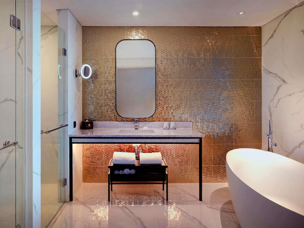 Deluxe Suite, 1 King Bed