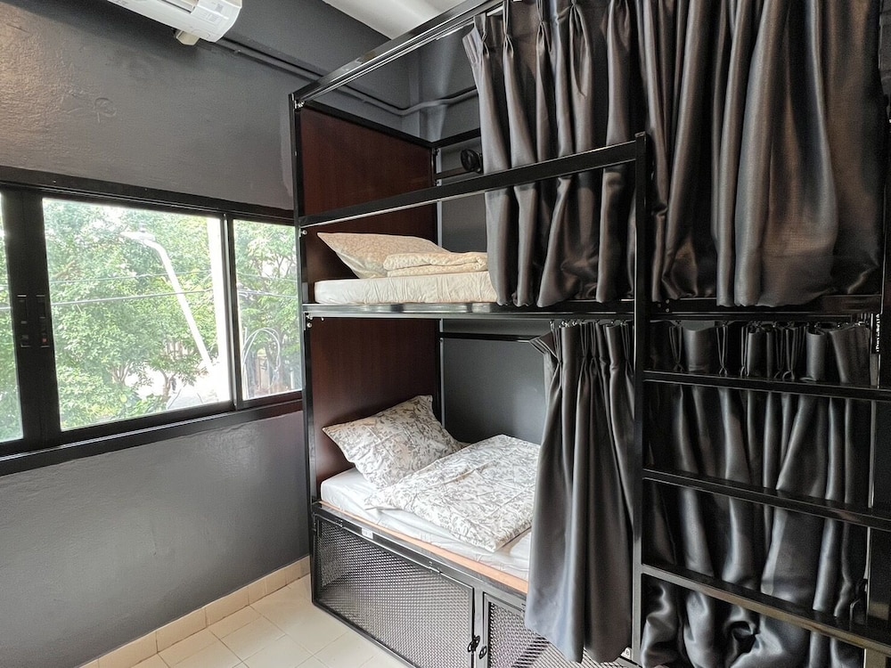 Basic Shared Dormitory, Multiple Bedrooms photo 2