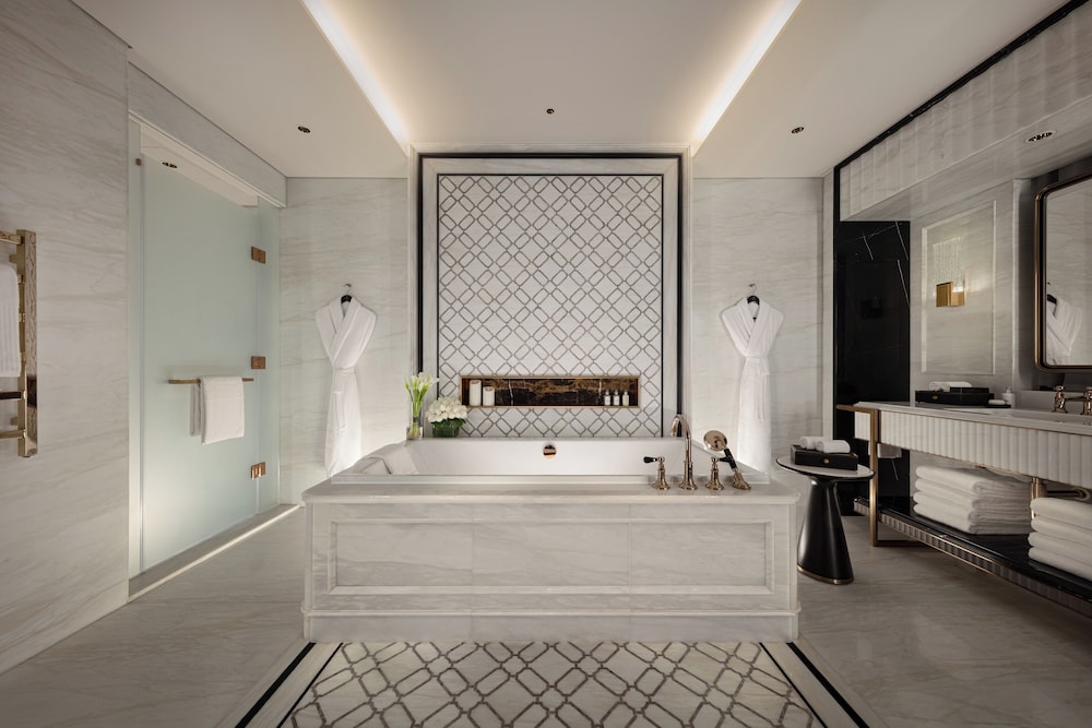 Windsor Suite King - Photo 5