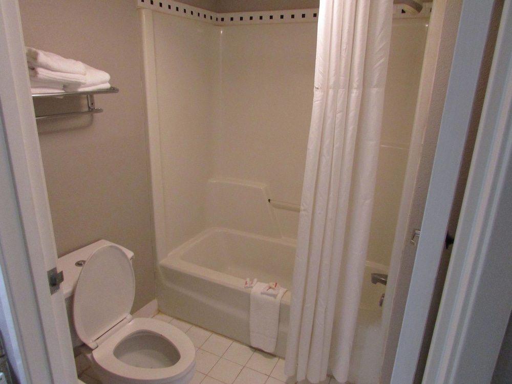 Deluxe Studio Suite, 2 Double Beds, Non Smoking - Photo 10