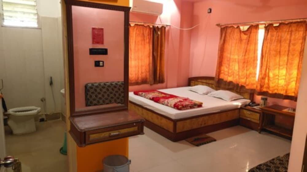 Standard Double Room, Balcony, City View photo 1