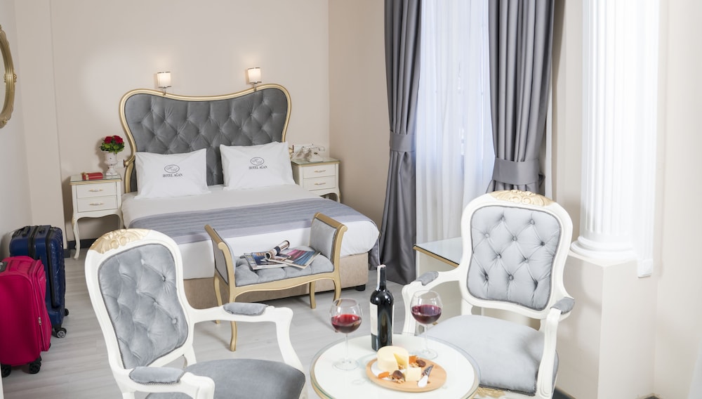 Suite, 1 King Bed photo 1