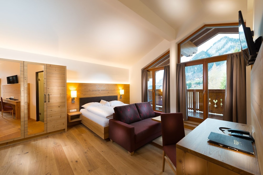 Family Studio, 2 Bedrooms, Balcony, Mountain View (Deluxe)