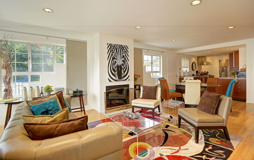 Luxury House, 3 Bedrooms photo 1