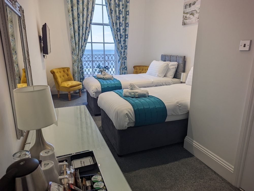 Double or Twin Room, Beach View, Beachfront photo 1