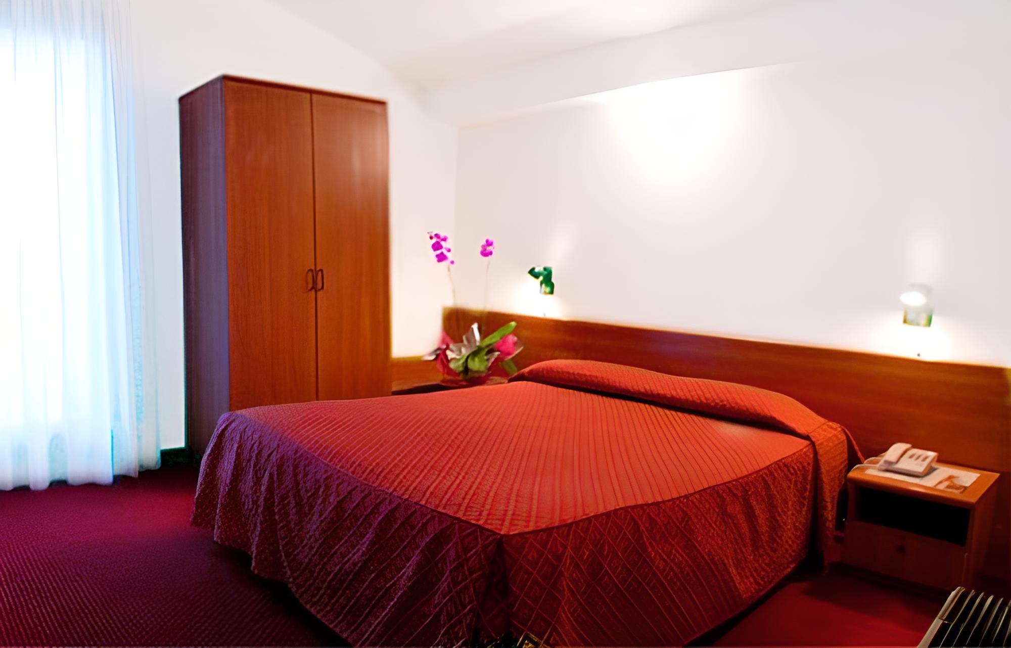 Double or Twin Room photo 1