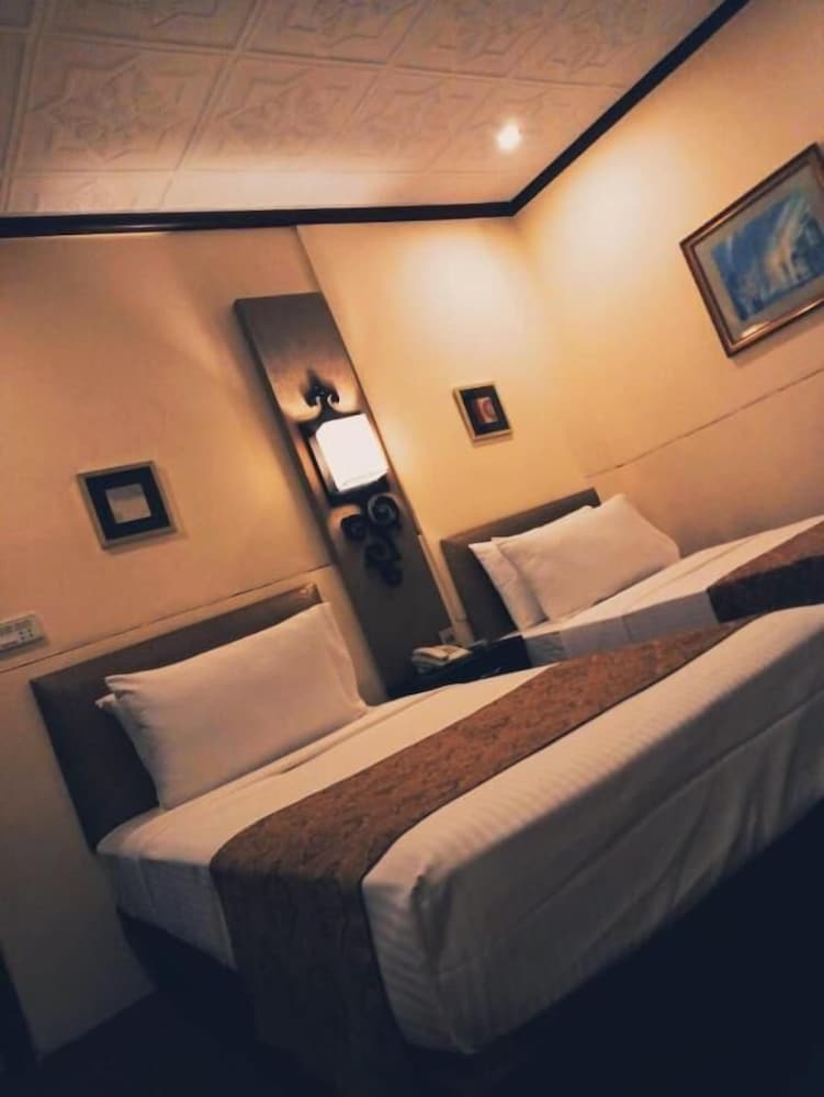 Deluxe Triple Room photo 2