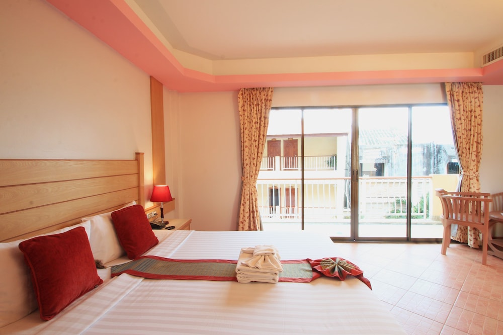 Superior Double or Twin Room - Photo 8