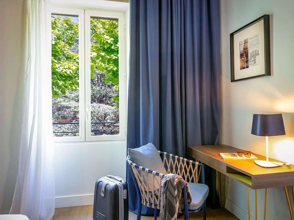 Junior Suite, 1 Double Bed, Garden View - Photo 4