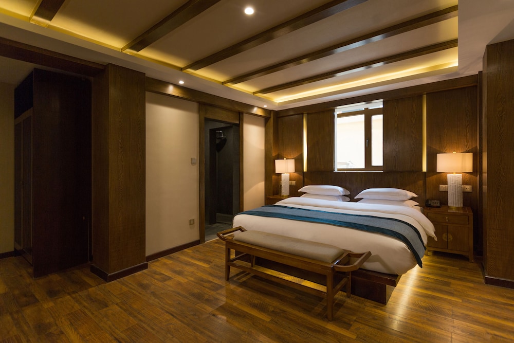 Deluxe Double Room photo 2