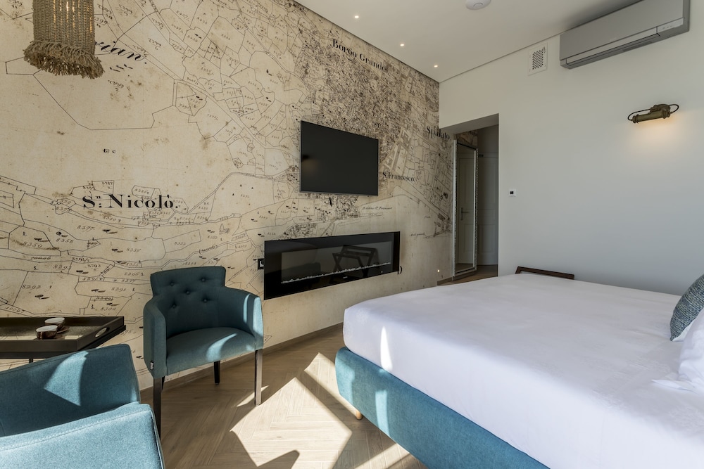 Deluxe Room, Balcony, Sea View photo 3