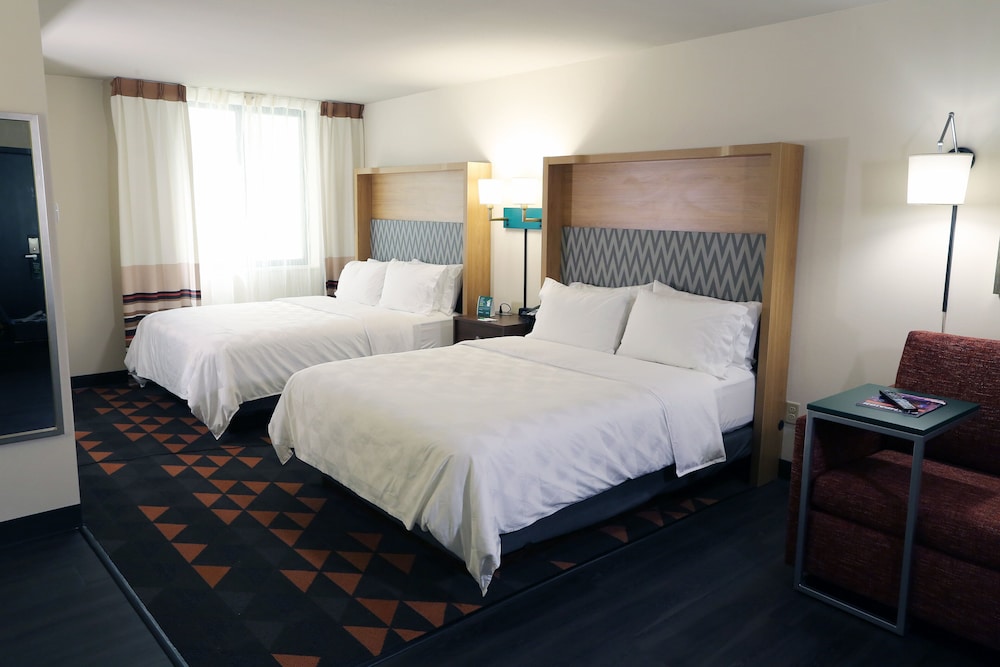 Standard Room, 2 Queen Beds, Accessible (Communications) - Photo 10
