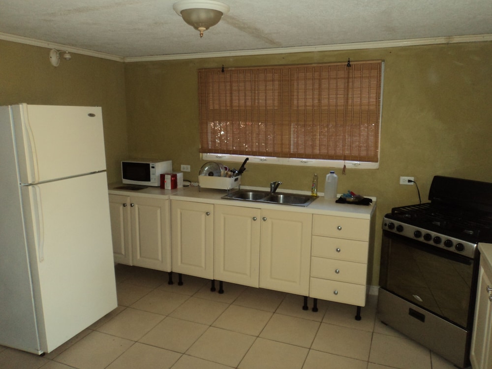 House, 3 Bedrooms, Non Smoking photo 3