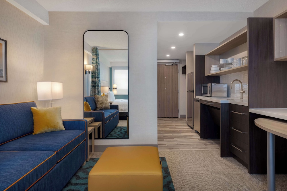 Studio Suite, 1 Queen Bed, Accessible, Bathtub photo 1