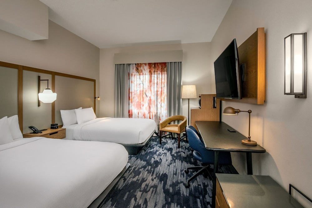 Room, 2 Queen Beds - Photo 1