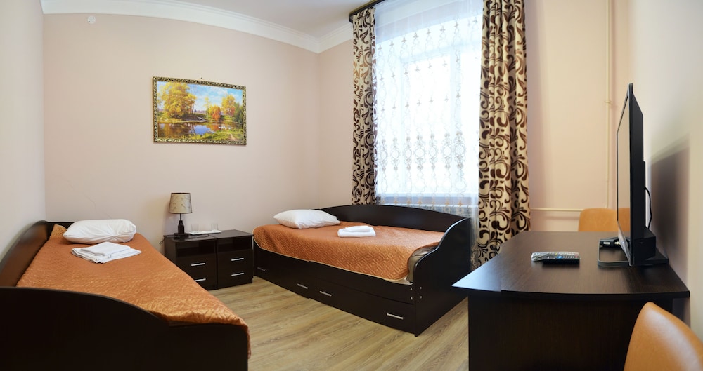 Economy Quadruple Room, Multiple Beds, Non Smoking, City View photo 3