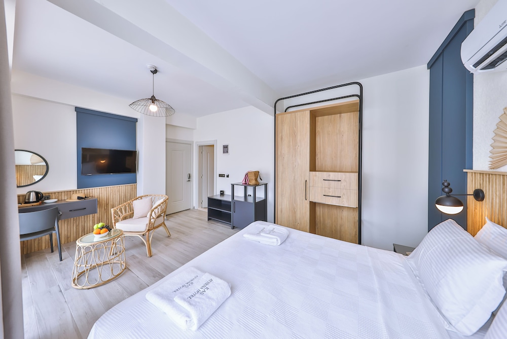 Comfort Room, City View - Photo 7