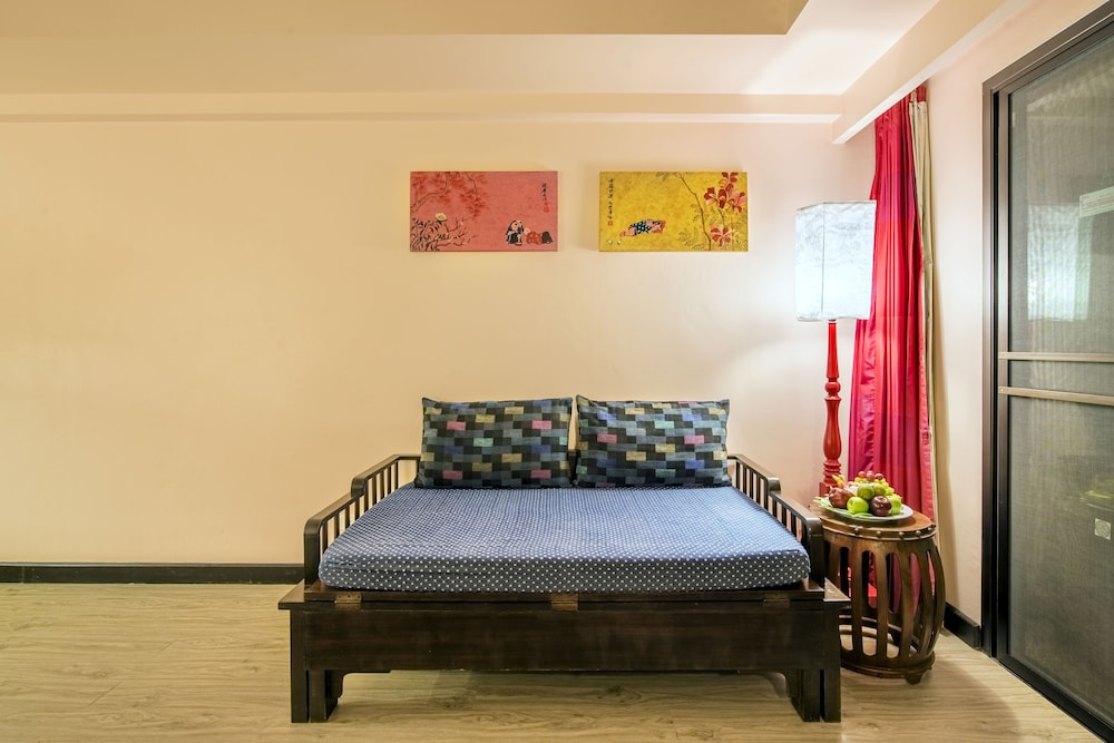 Deluxe Room - Photo 15