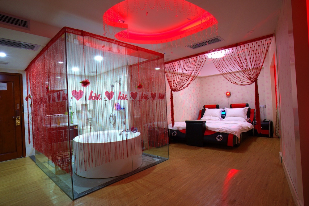 Romantic King Room