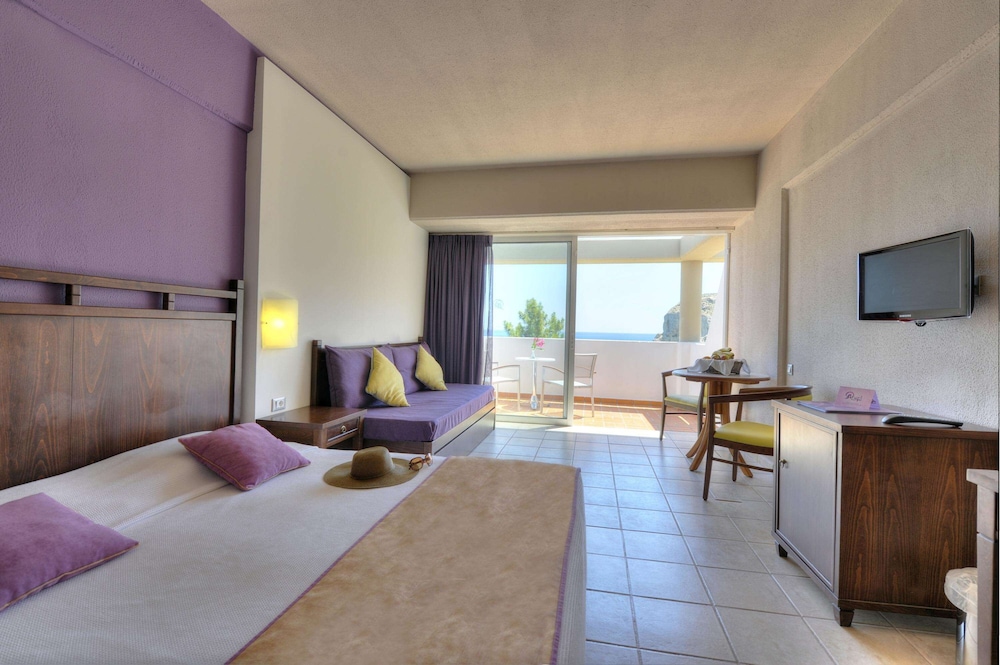 Family Room, Sea View