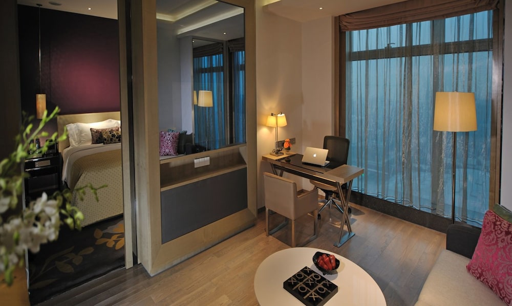 Suite (Marvelous)