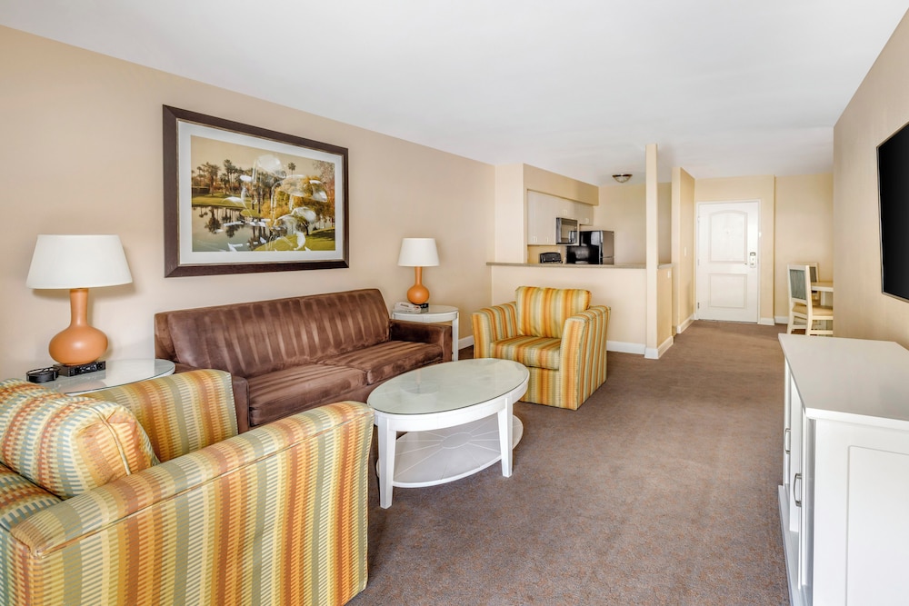 Suite, 1 Bedroom, Accessible Bathtub (King) - Photo 3