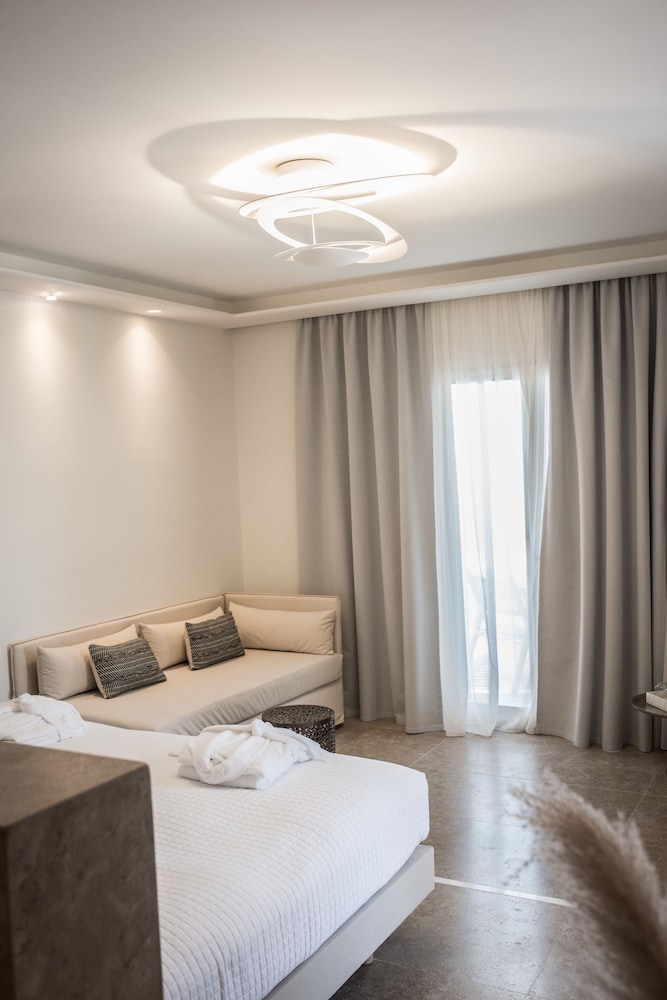 King suite with Private Pool photo 1