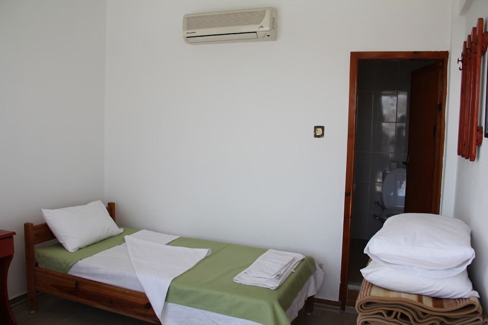 Standard Twin Room photo 2